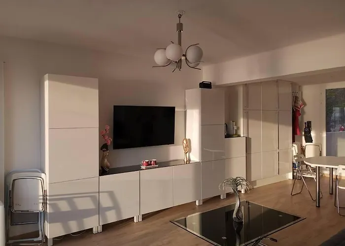 Charme Et Zénitude, Avec Vue Exceptionnelle Sur Le Port Granville